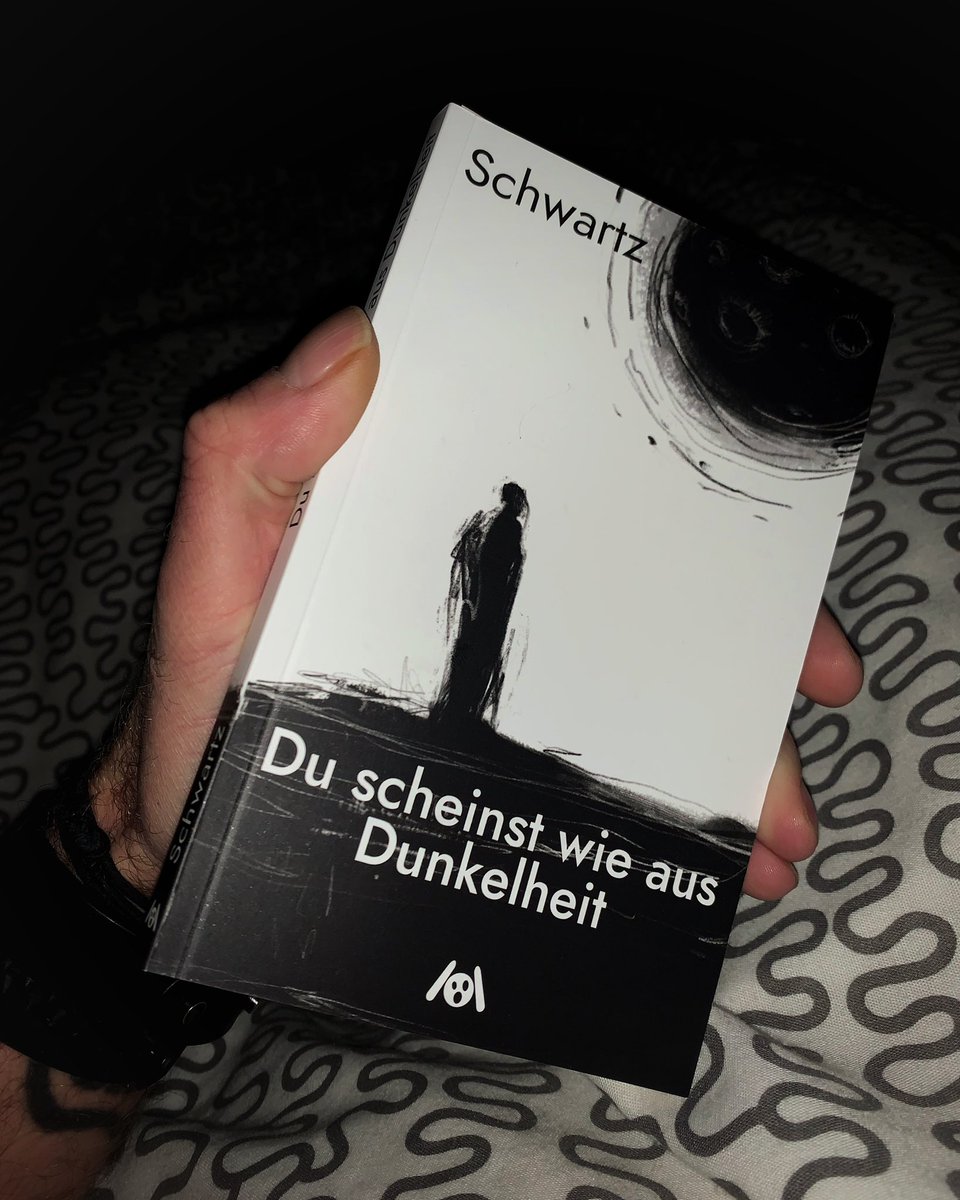 Bettlektüre für eine dunkle, schw