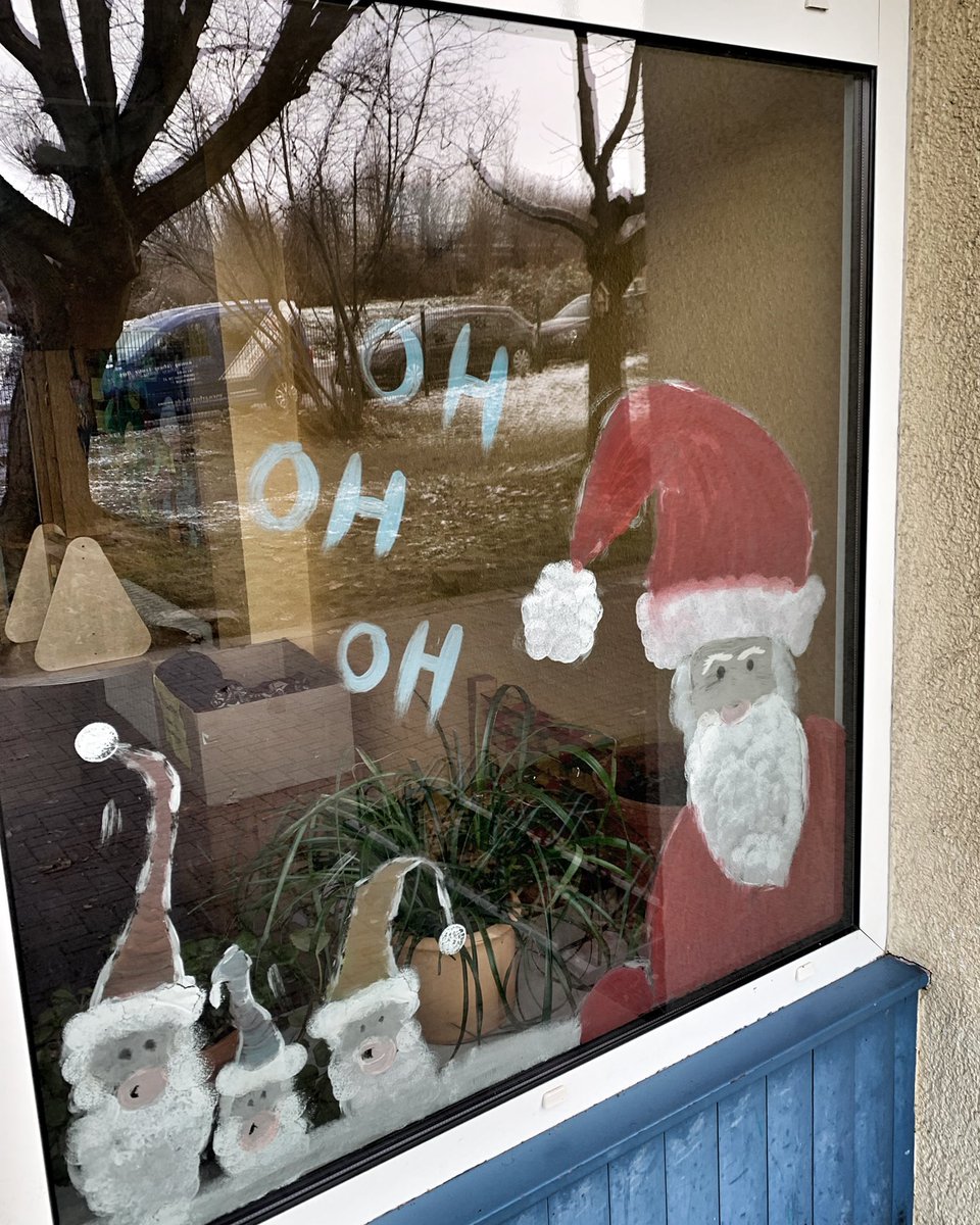Ein Fenster unserer KiTa. Von innen